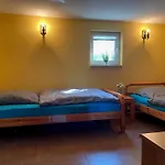 Idyllisches Fh Krakow Am 크라코프암지